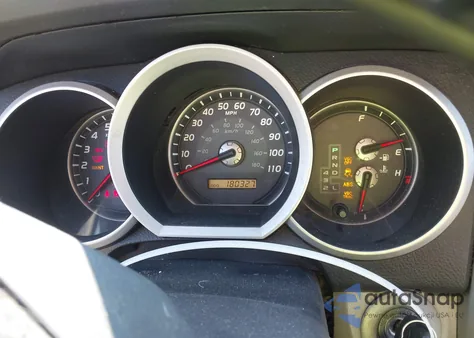 2006 Toyota 4Runner Limited V8 z USA, uszkodzony, nr VIN JTEBT17R668034198